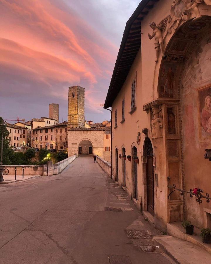Mini Appartamento "Il Nido Del Picchio" Ascoli Piceno Buitenkant foto